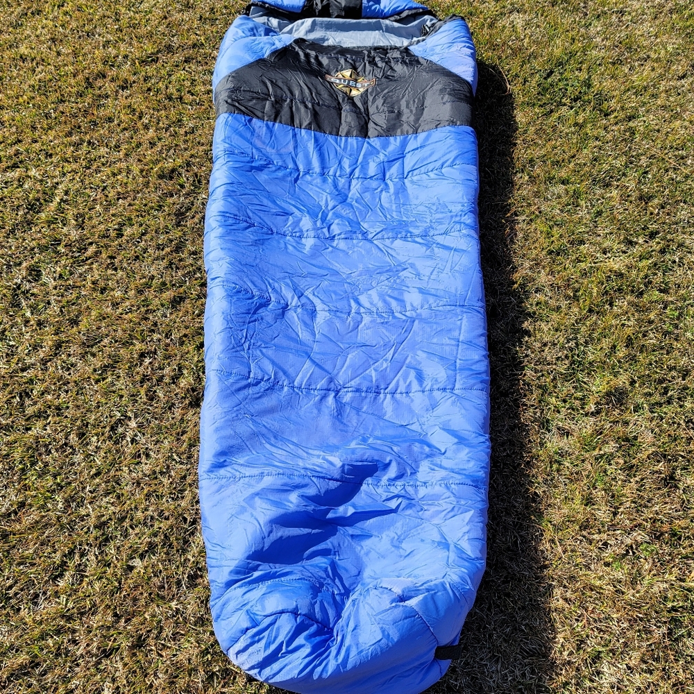 Quest 3lb fill weight, 32x84", 20° comfort rated sleeping bag.